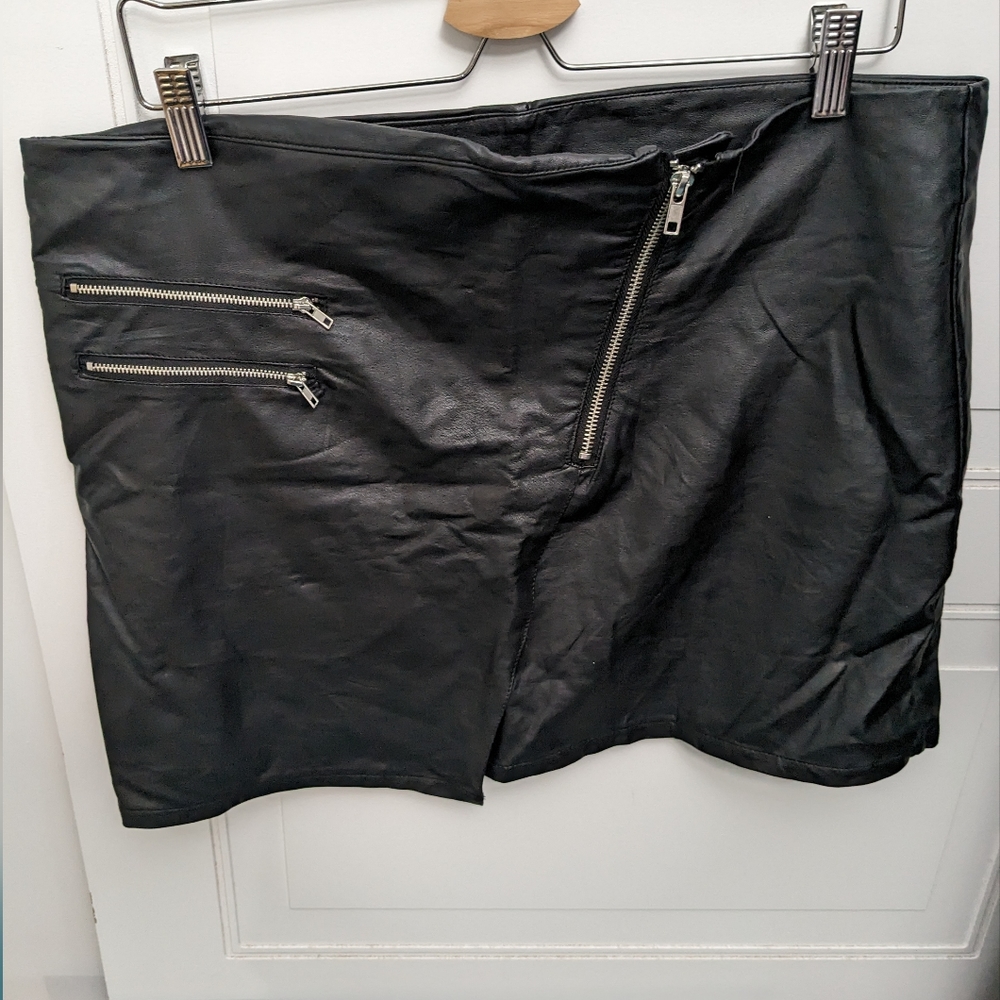 SALE Rue 21 skirt